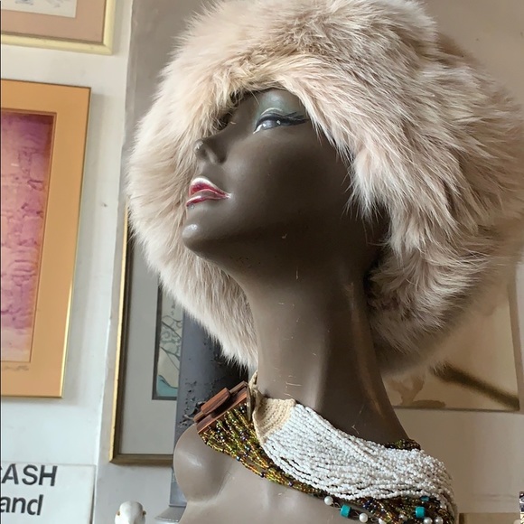 Fox Fur hat - Picture 2 of 6